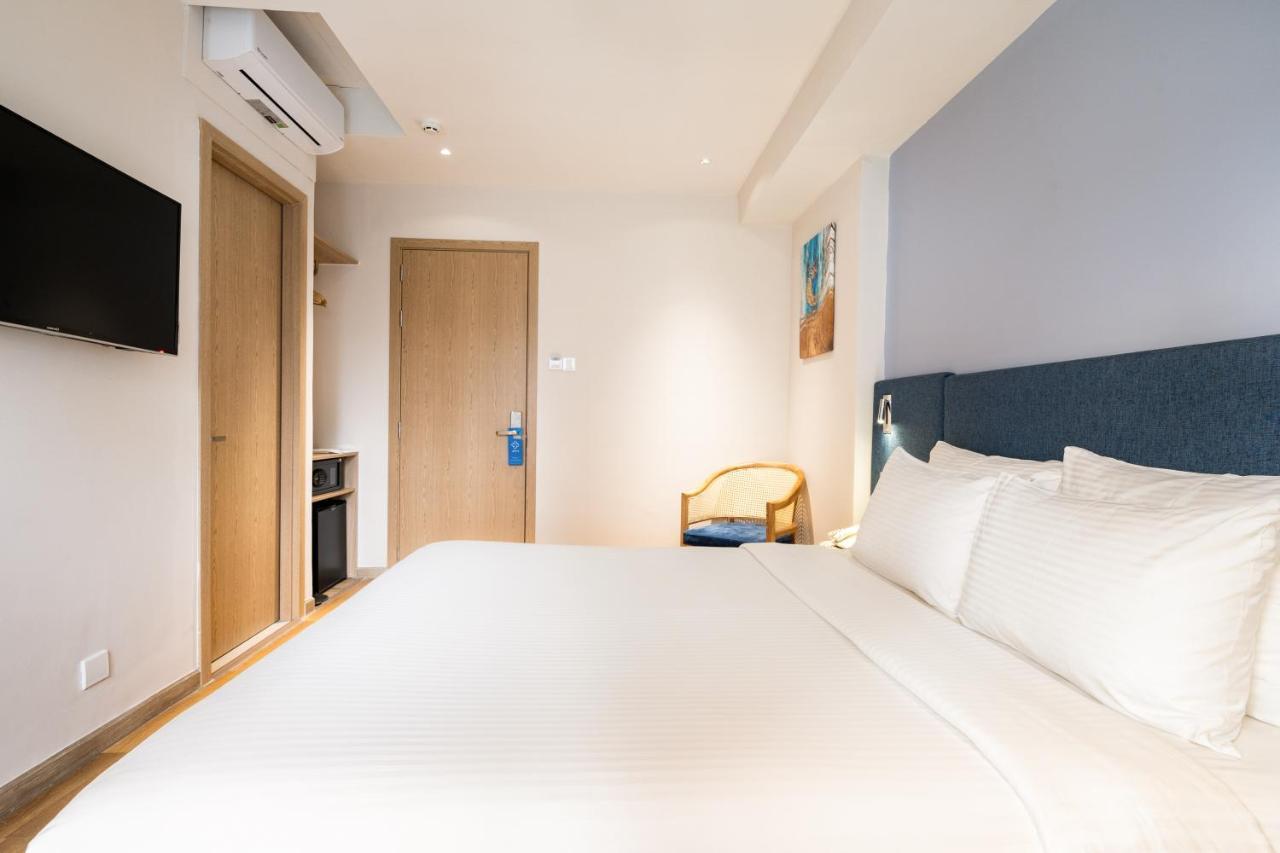 Jovia Hotel Хошимин Екстериор снимка