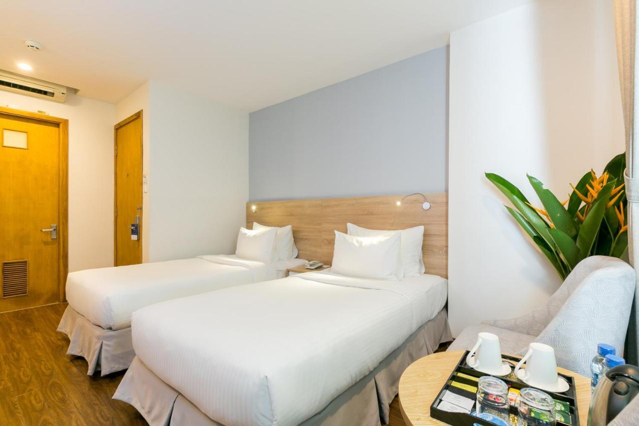 Jovia Hotel Хошимин Екстериор снимка