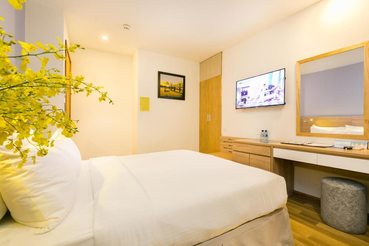 Jovia Hotel Хошимин Екстериор снимка